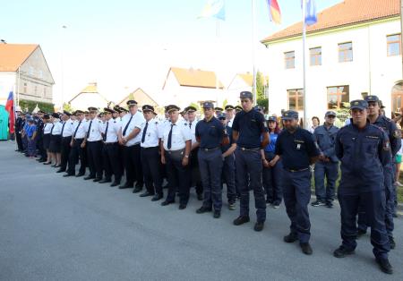 100 letnica PGD Begunje  gasilska parada 34 Foto Ljubo Vukelič